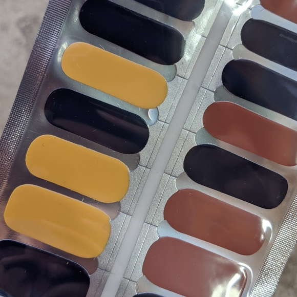 5 for $15 Nail Wrap - Casual Color Play - Picture 3 of 7